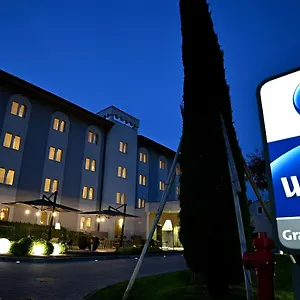https://best-western-grand-htl-guinigi.it-tuscanyhotel.com