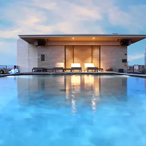 https://hotel-viu-milan.it-lombardy.com